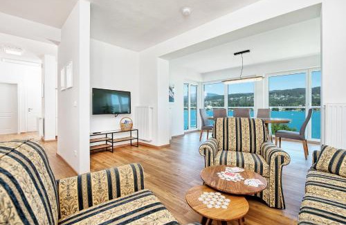 Augsdorf Apartment | Oceanfront Appartements Schwarzvilla with Private Beach Access