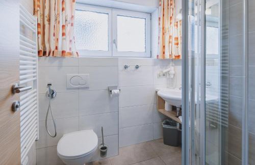 Schuttdorf Apartment | Experience Appartements Sulzer with Spa Access & SUMMERCARD