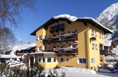 Achenkirch Apartment | Oceanfront Appartements Waldruh with Pool & Breakfast
