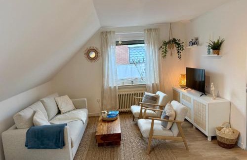 Bad Zwischenahn Apartment | Discover Appartement „Zum Weißen Hahn“ with Hot Tub Amenities
