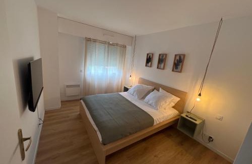 Bonneveine Apartment | Cozy Oceanfront Apartment with Breathtaking Sea Views