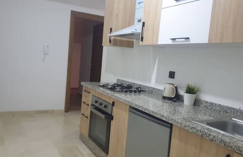 Assouel Apartment | Cozy Apartment Near Gueliz Train Station with Kitchen