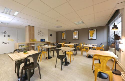Montmuzard Apartment | Pet-Friendly Apparteo Dijon: A Budget Haven in the City