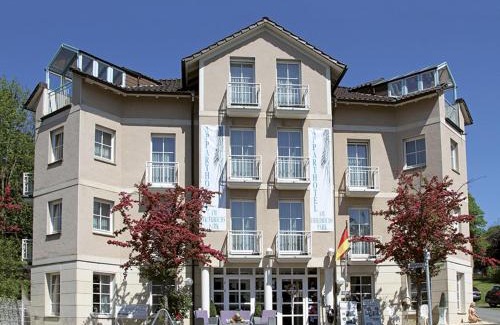Bad Pyrmont Apartment | Delightful Apparthotel am Friedrichspark with Ocean Views