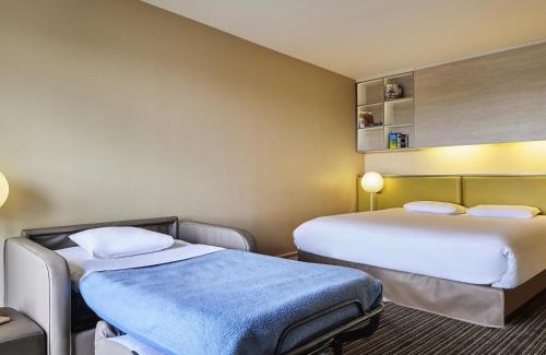 Republique–Point-du-Jour Hotel | Pet-Friendly AppartHotel Mercure Paris Boulogne Awaits You