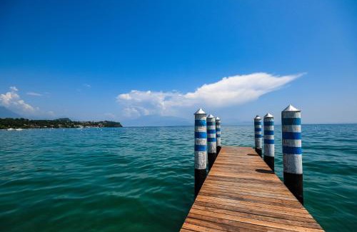 Solarolo Apartment | Experience Apparthotel San Sivino with Oceanfront Bliss