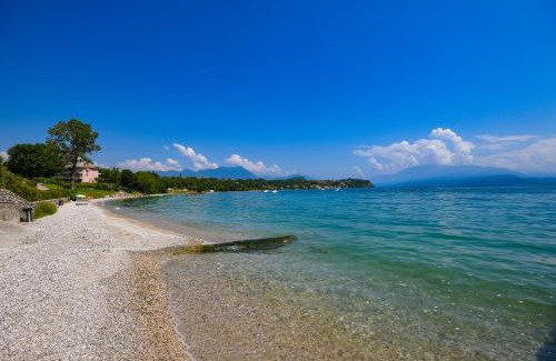 Solarolo Apartment | Experience Apparthotel San Sivino with Oceanfront Bliss