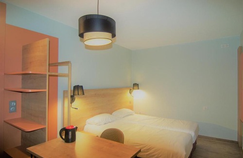 Torcy-le-Grand Apartment | Pet-Friendly Apparthotel Torcy with Breakfast Included