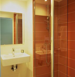 Torcy-le-Grand Apartment | Pet-Friendly Apparthotel Torcy with Breakfast Included