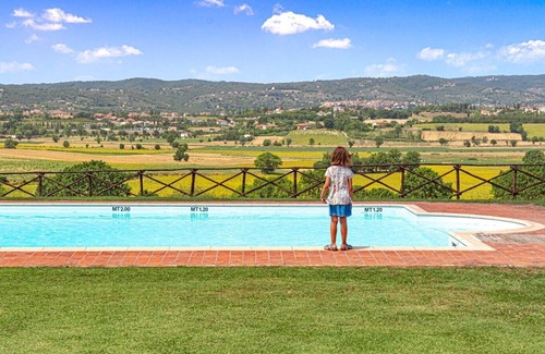 Badicorte Apartment | Experience Il Querciolo: Top-Rated Apartment in Tuscany