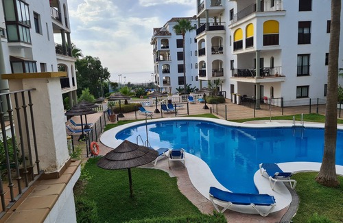 San Luis de Sabinillas Apartment | Ideal Apartment in Marina de la Duquesa with Ocean View