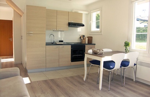 Saint-Pee-sur-Nivelle Apartment | Relax at Ihi-Toki: Ocean View Apartment with Garden Oasis