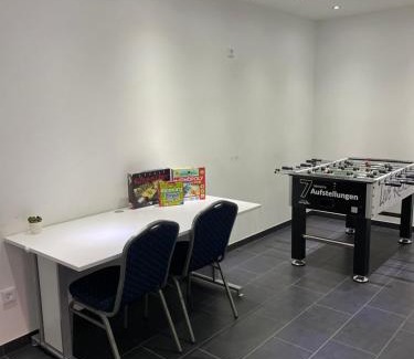 Ruhen Apartment | Pet-Friendly Comfort at Appartment am Rosenplatz, Rated 9/10