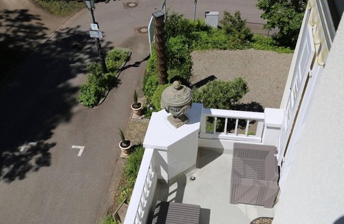 Badenweiler Apartment | Cozy Apartment Binding with Kitchen and Breakfast Included