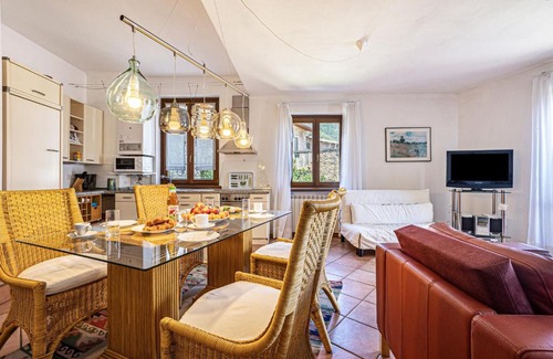 Aer Apartment | Guest Rated 9/10 at Appartment Capri - Family & Pet Friendly