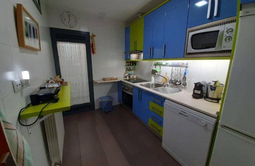 Devant-les-Ponts House | Cozy 2-Room Apartment in Metz - Perfect for Families