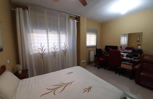 Devant-les-Ponts House | Cozy 2-Room Apartment in Metz - Perfect for Families