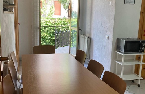 Gianola Apartment | Spacious Apartment for 8 Near Beach with Pool & Ocean View