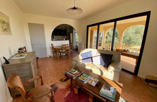 Vence House | Idyllic Apartment in Historic Country House with Spa