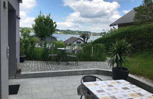 Schoerfling am Attersee Apartment | Elegant Apartment in Kammerl with Ocean View & Private Beach