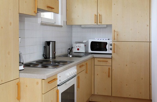 Laces House | Cozy Appartment Mühlrast: Pet-Friendly with Pool & Breakfast