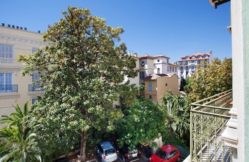 Gambetta Condo | Comfortable 4-Person Apartment Near Museums and Train Station