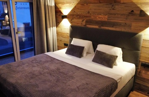 Zell am Ziller Apartment | Discover Family-Friendly Comfort at Appartments Das Franzal