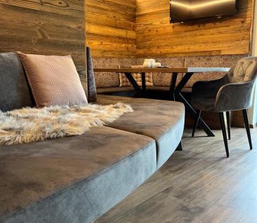 Zell am Ziller Apartment | Discover Family-Friendly Comfort at Appartments Das Franzal