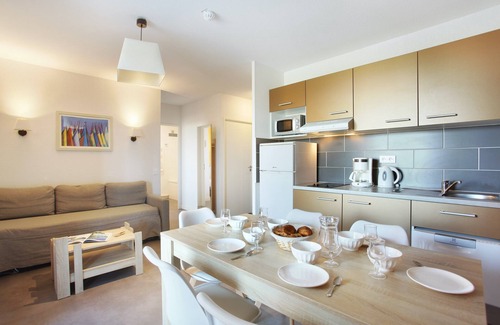 Sete Condo | Renovated Apparts Just 5 Minutes from the Beach
