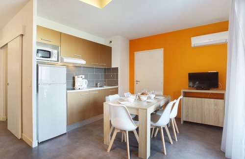 Sete Condo | Renovated Apparts Just 5 Minutes from the Beach