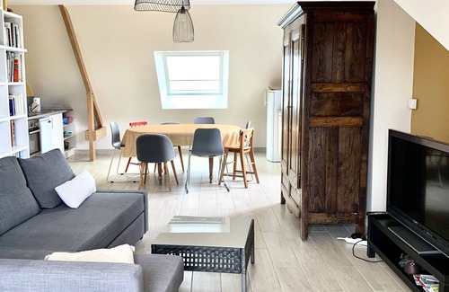 Dinard Apartment | Seaside Apartment with Ocean View & Relaxing Spa Amenities