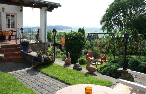 Ittel Apartment | Inviting Ittel Apartment with Garden, Child-Friendly Amenities