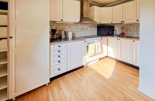 Stavsjo House | Cozy Cottage Near Lake Bolmen with Spa and Pet-Friendly Options