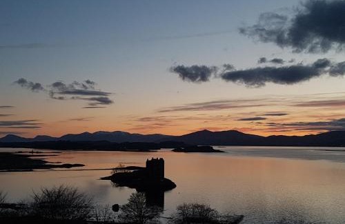 Appin House | Discover Appin Bay View: Oceanfront Escape with Top Reviews