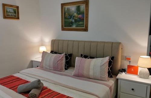 Seri Kembangan Apartment | Apple 4 at Menara Simfoni: Family-Friendly with Pool & Wifi