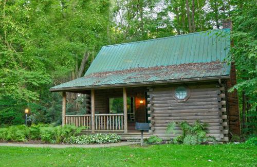 Millersburg House | Discover Apple Blossom Cabin in Amish Country Retreat