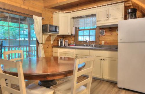 Millersburg House | Discover Apple Blossom Cabin in Amish Country Retreat
