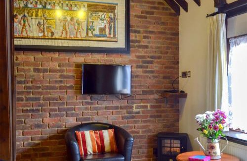 Sedlescombe House | Pet-Friendly Apple Cottage: A 4-Star Family Retreat