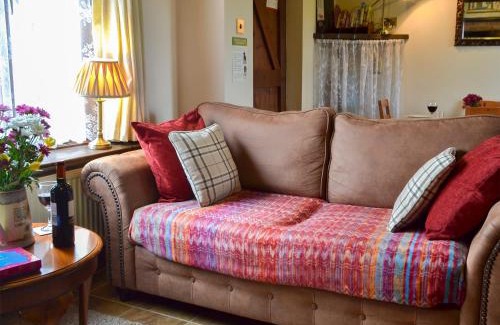 Sedlescombe House | Pet-Friendly Apple Cottage: A 4-Star Family Retreat