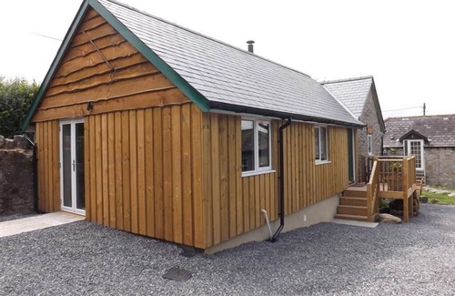 Heligan Cottage | Guest Rated 10/10: Apple Cottage at Coombeshead Farm