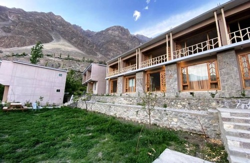 Hunza Hotel | Budget-Friendly Stay at Apple Garden Hunza with Breakfast