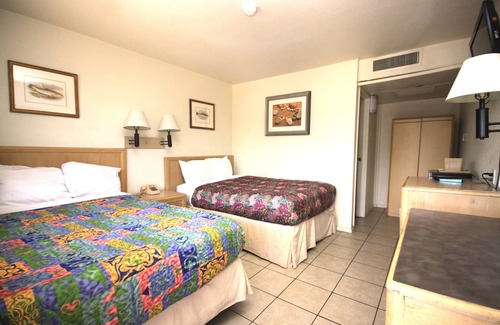 Wheat Ridge Hotel | Budget-Friendly Apple Inn and Suites with Breakfast Options
