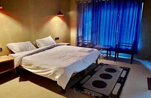 Uleytokpo Hotel | Cozy Retreat at Apple Orchard Ule with Family-Friendly Perks