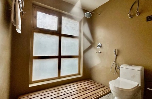 Uleytokpo Hotel | Cozy Retreat at Apple Orchard Ule with Family-Friendly Perks