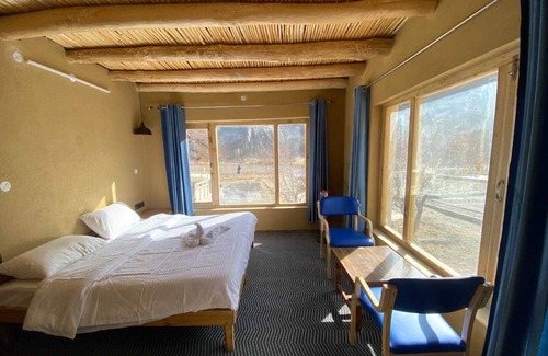 Uleytokpo Hotel | Cozy Retreat at Apple Orchard Ule with Family-Friendly Perks
