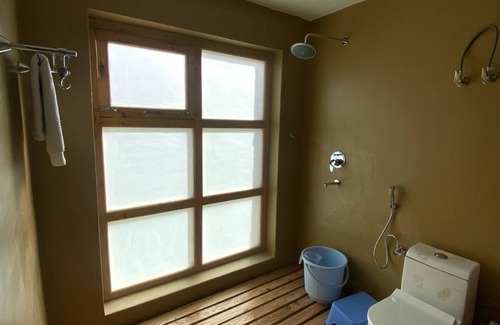 Uleytokpo Hotel | Cozy Retreat at Apple Orchard Ule with Family-Friendly Perks