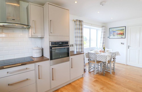 Thirsk Cottage | Family-Friendly Apple Tree Cottage with Garden in Northallerton