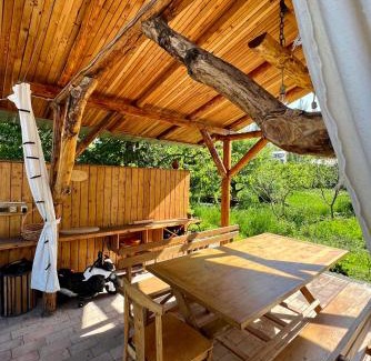 Dzorakap House | Family-Friendly Apple Tree Home with Pool & Hot Tub