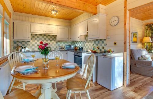 Morpeth House | Apple Tree Lodge: 4-Star Retreat, Perfect for Families & Pets