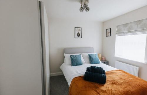 Buxton House | Discover APPLECROFT: Ideal Retreat in Peak District